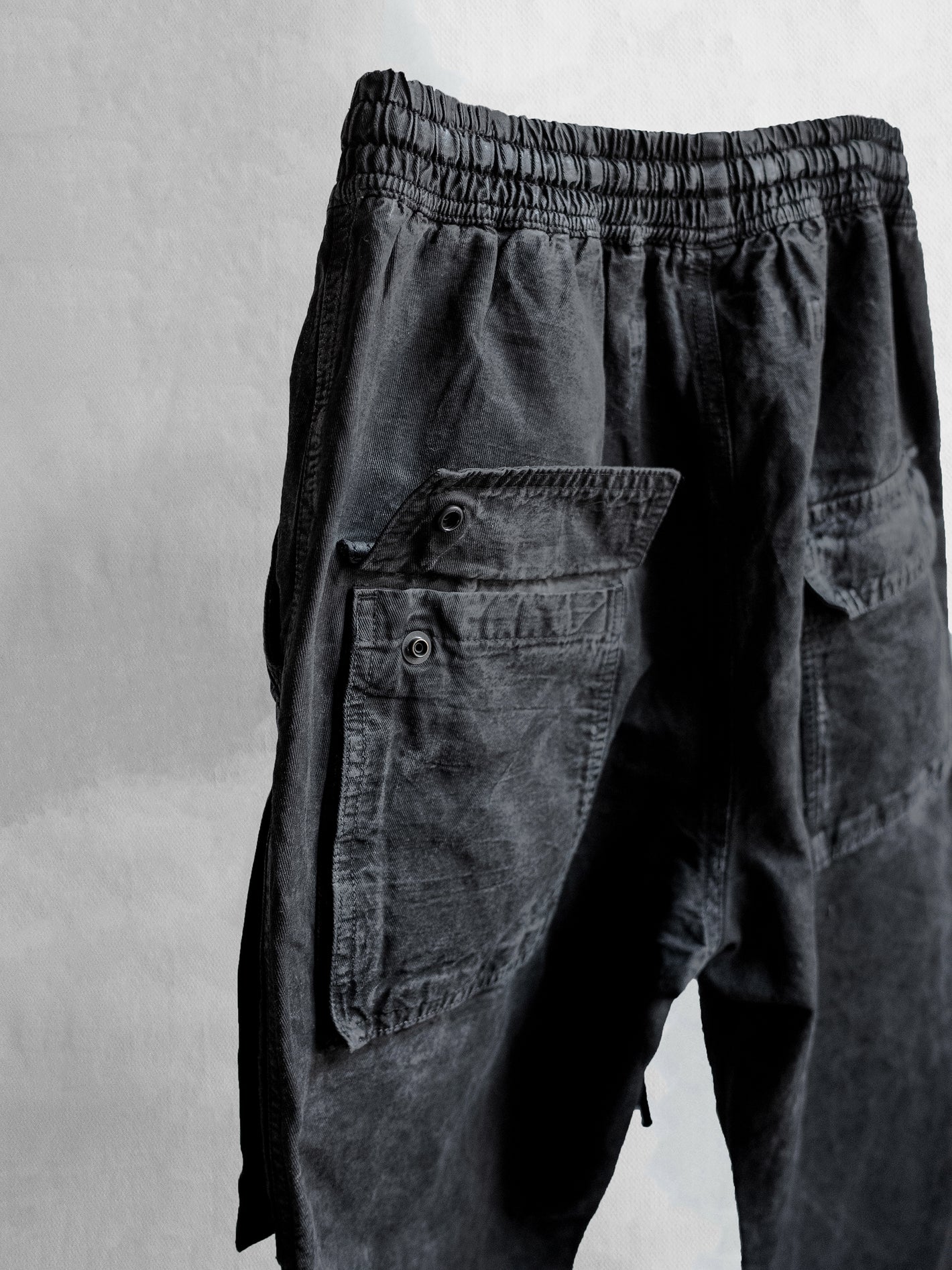 blackmerle_fw24_fatiguedrawstringpants_slabgrey