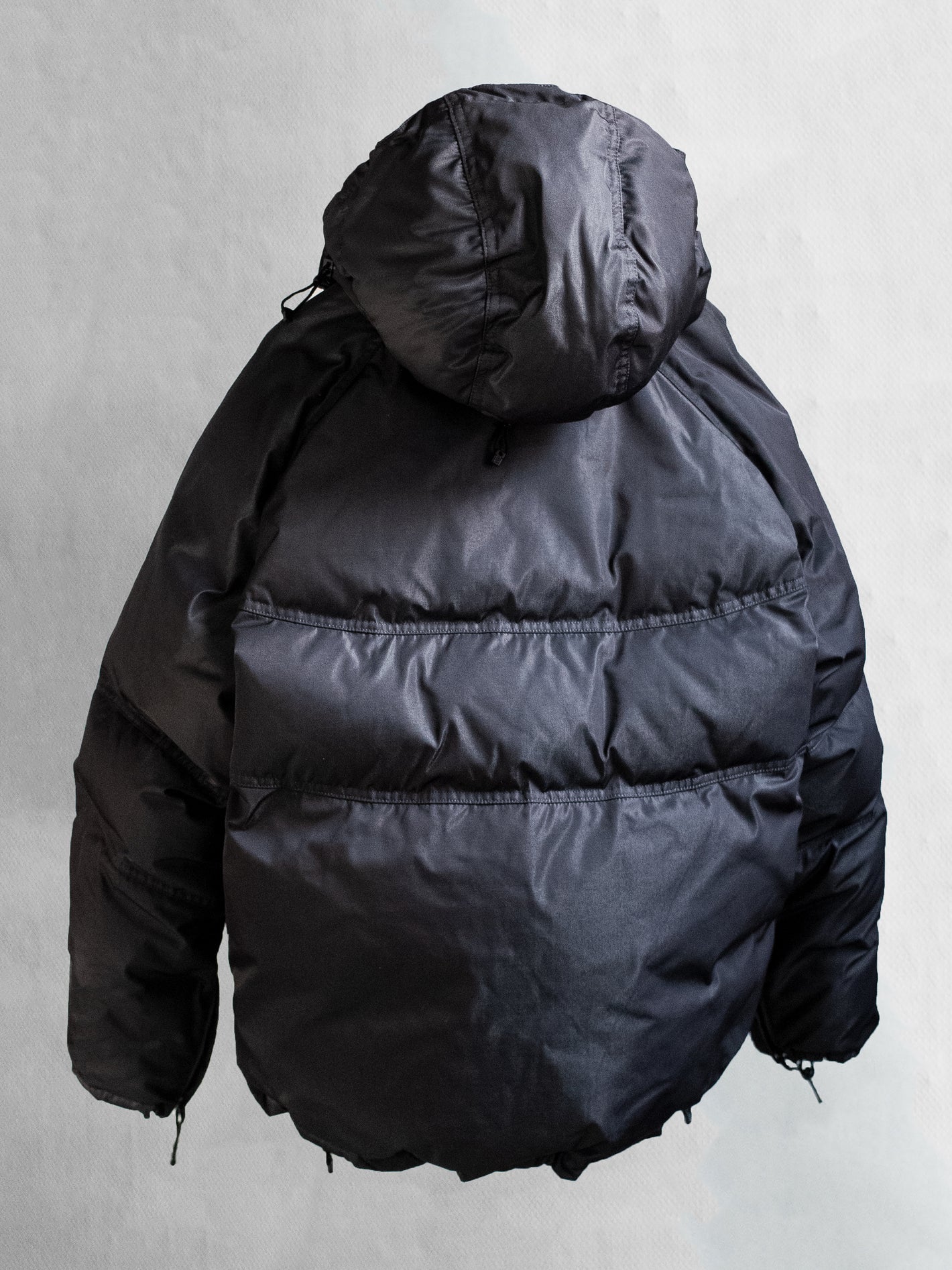 blackmerle_fw24_goosedownjacket_metalgrey