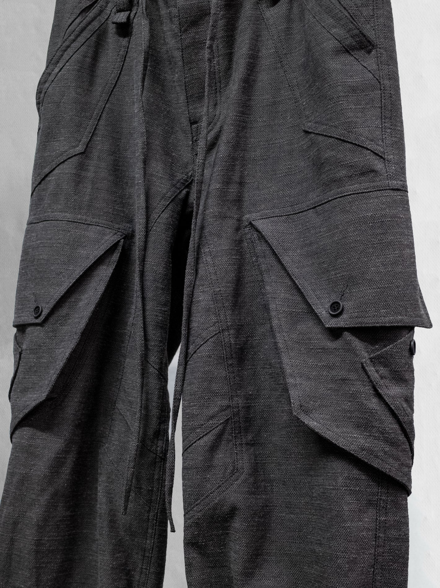 blackmerle_fw24_cargopants_slubgrey