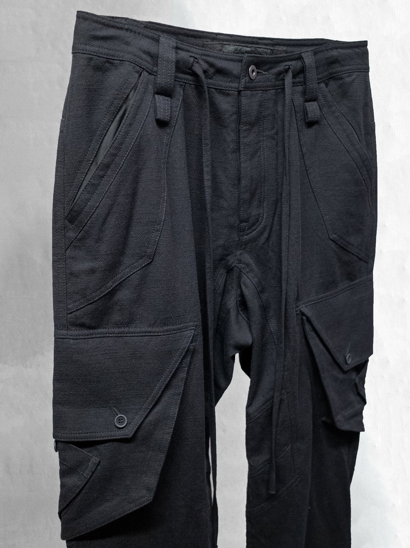 blackmerle_fw24_cargopants_slubblack