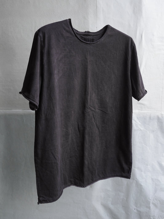 base tee / gallnut ink